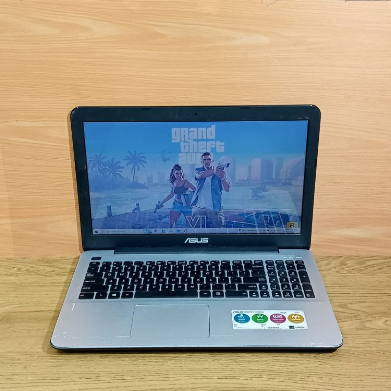 laptop Asus X555B AMD A9-9420 ram 8gb/SSD 256gb 15 inch