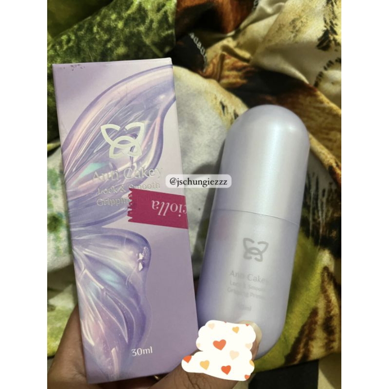 Mother Of Pearl (MOP) Anti Cakey Look & Smooth Gripping Primer (preloved)