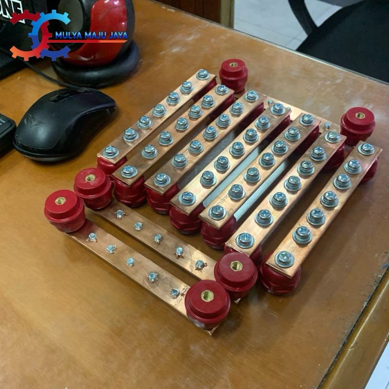 Busbar Netral 3mm x 15mm x 15cm 5baut + 2isolator Busbar tembaga