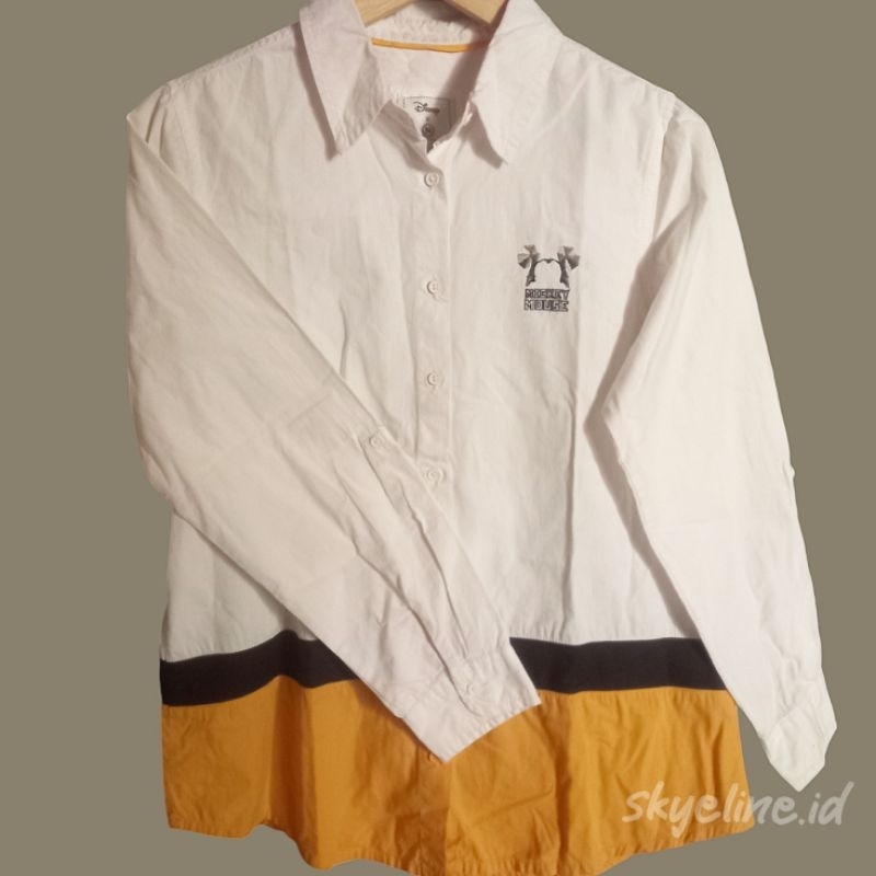 Preloved Kemeja Disney X Nevada Size L Putih Hitam Mustard