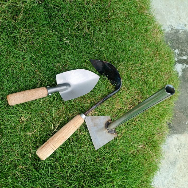 Paket 3 pcs Alat Berkebun Cangkul Garuk Koret Rumput - Sekop Tanaman Bahan Plat Baja Tebal - Cangkul