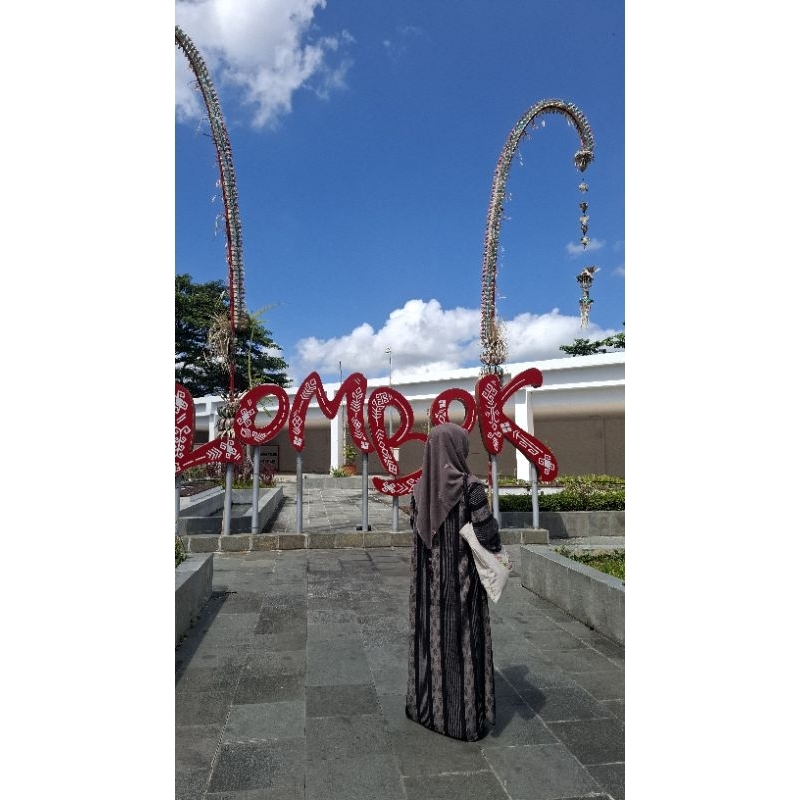 Hijab sulam Hand made/Hijab sulam segi empat/Hijab sulam paris tassel premium/Hijab sulam motif daun