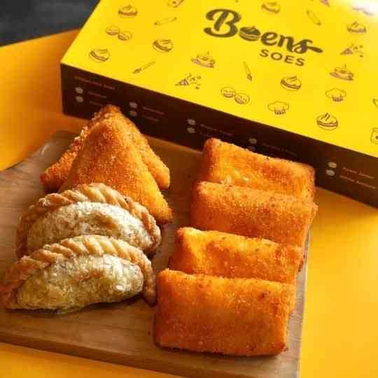 

BOENS BAKERY - Paket Gorengan Yes (isi 8 - Risoles Ragout/ Risoles Smoked Beef/ Pastel Goreng)