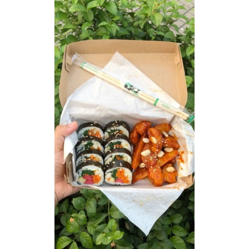 

Paket Kenyang ( Kimbap + Spicy chicken )