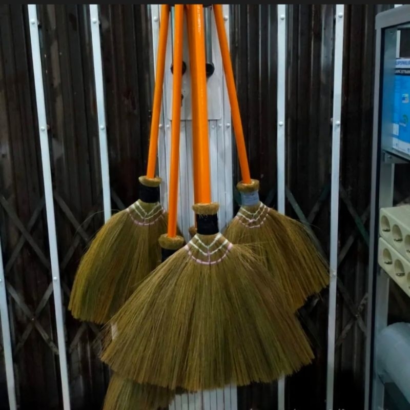 SAPU IJUK RUMPUT PADI