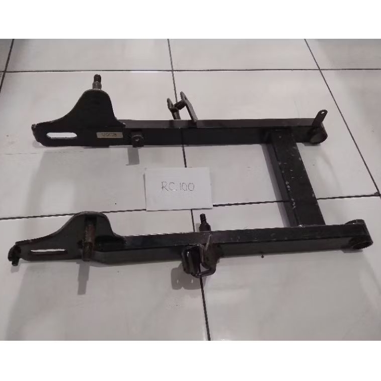 Swing Arm Sasis Fork Arm belakang Suzuki RC100 RC80