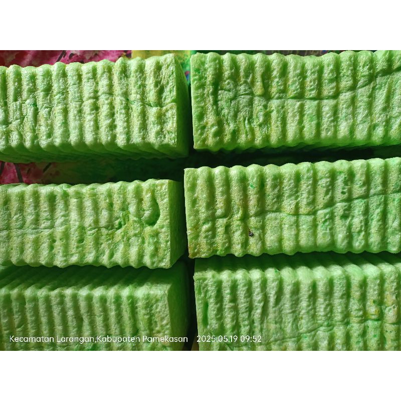 

ROTI BAKAR BANDUNG KASINO | DELICIOUS TASTE UKURAN 20X8X8 ( RASA PANDAN )