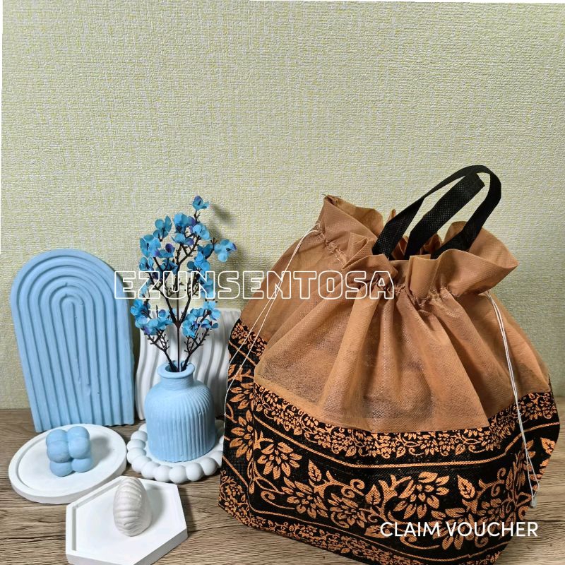 

(12 pcs) Tas Hajatan Goodie bag Tas Hajatan Serut Ukuran 22x22