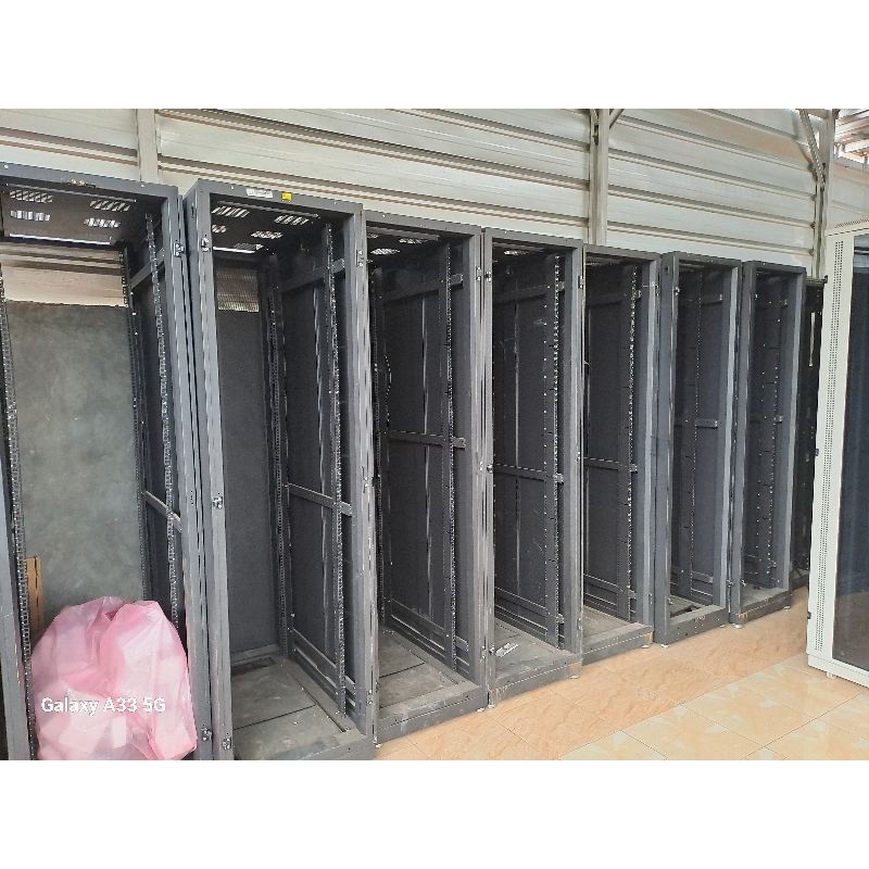 Rak server bekas 45u minus pintu merk Abba