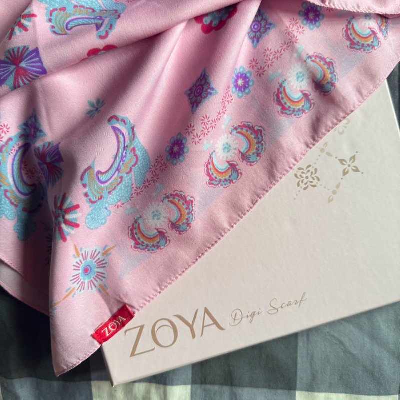 [ + box ] ZOYA Set Veloxa Digi Scarf Hampers Gift Special Edition Segiempat Original Sweet Pink Flow