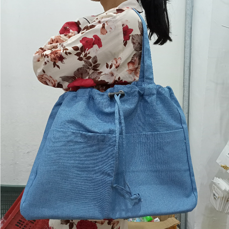 Tas Wanita Tote Bag Kanvas Medium Model Serut Motif Polos Warna Biru Bahan Kanvas Premium Harga Gros