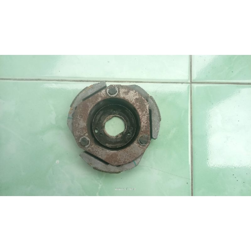 kampas ganda suzuki spin