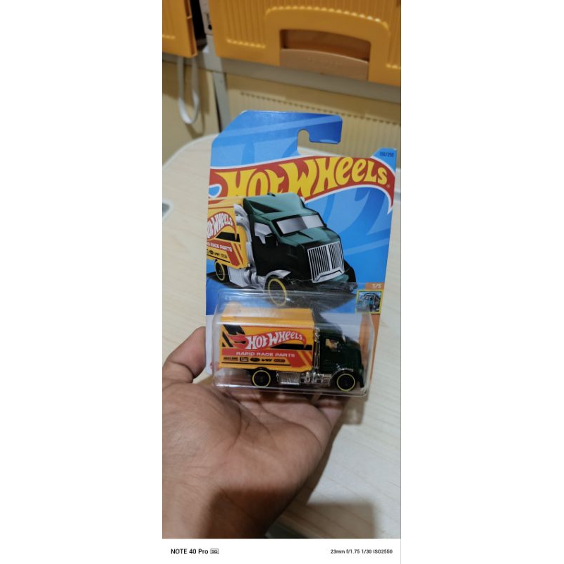 hotwheels truck hauler