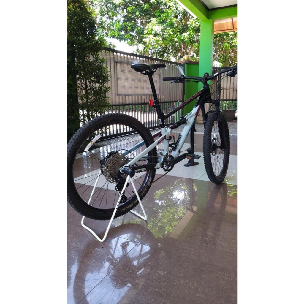 Sepeda Polygon Siskiu D7 size M