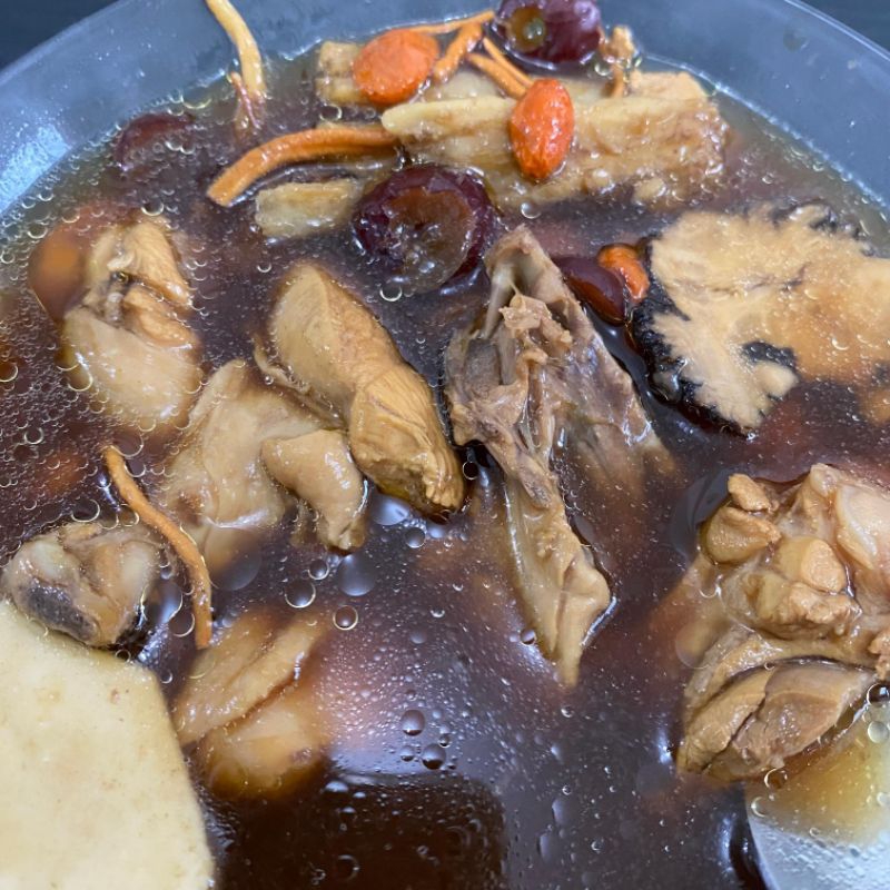 

Kuah ayam kampung herbal/ayam tim herbal/ciak po ( fresh) 12 herbal- 1/2 ekor