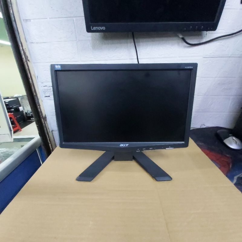 MONITOR LED ACER 16 INCHI X163W BEKAS