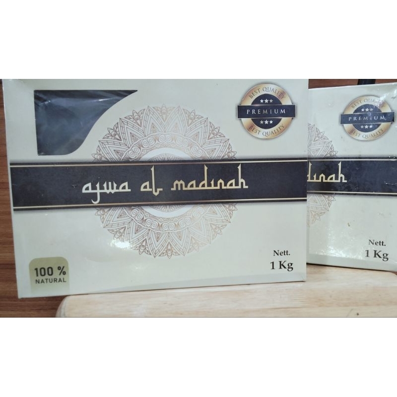 

Kurma Ajwa Kurma nabi Asli Madinah 1kg