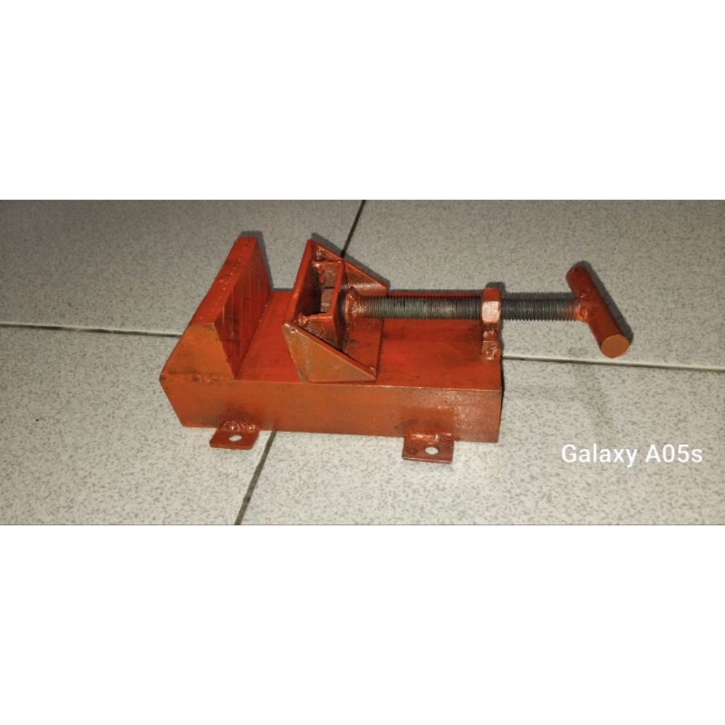 Tanggem Ragum 4inc catok pencatok Penjepit serbaguna besi baja kokoh