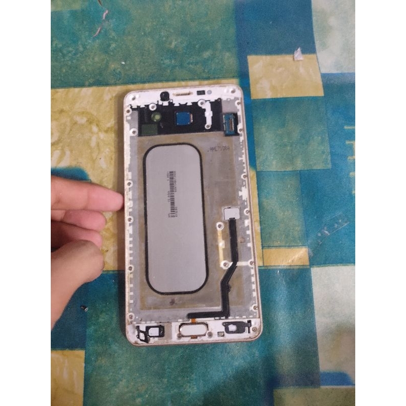 samsung c9 pro minus lcd ram 6gb