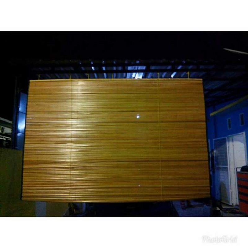 tirai penutup panas dan hujan