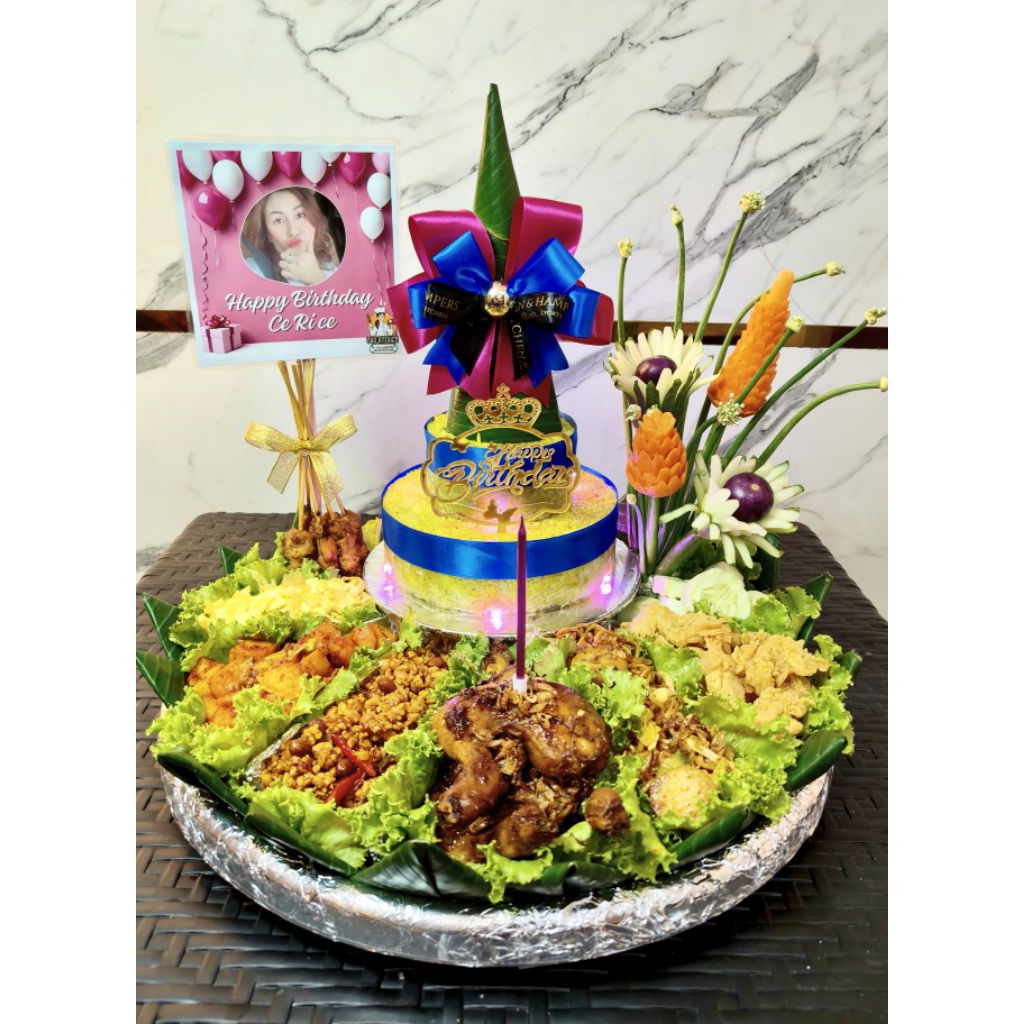 

PREORDER TUMPENG NASI KUNING PREMIUM LYO JAMBI
