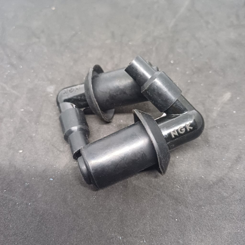 TUTUP BUSI MIO J NGK