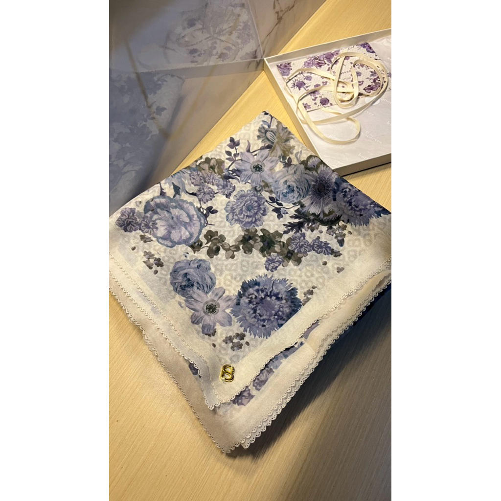 pl vvgc buttonscarves series blume