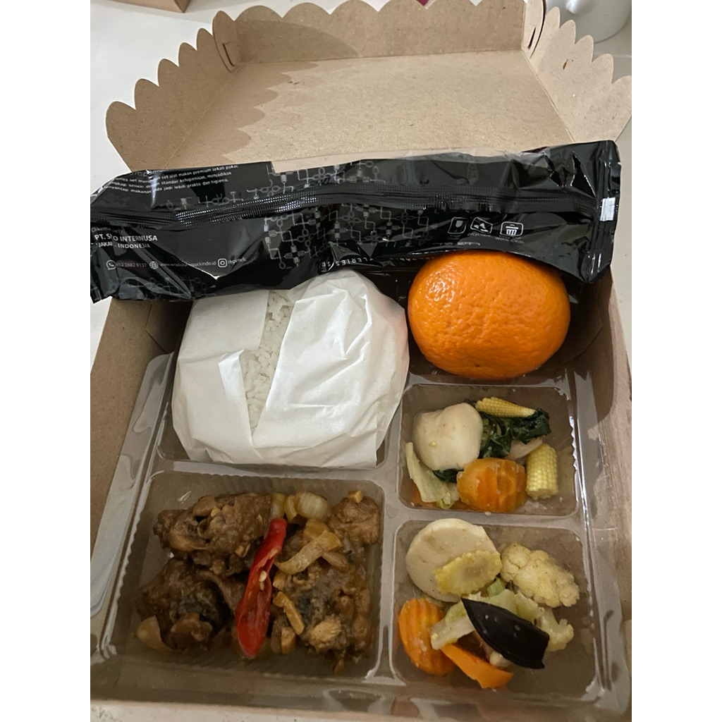 

paket nasi Kotak 25K Bebas pilih menu