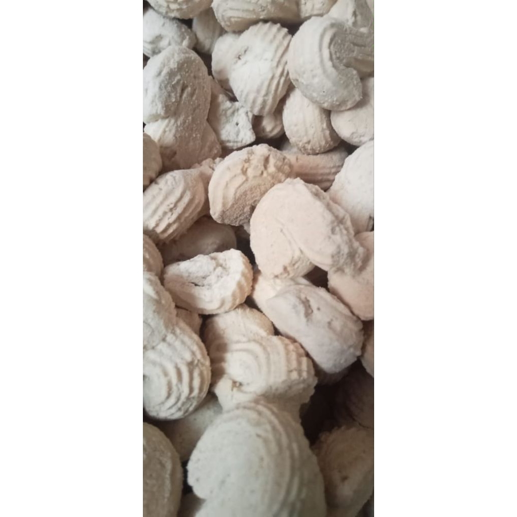 

Maknyuss1 (1Kg) Kue Sagu /Kue Sempret Santan