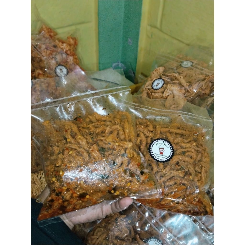 

USUS PEDES DAUN JERUJ ENAK