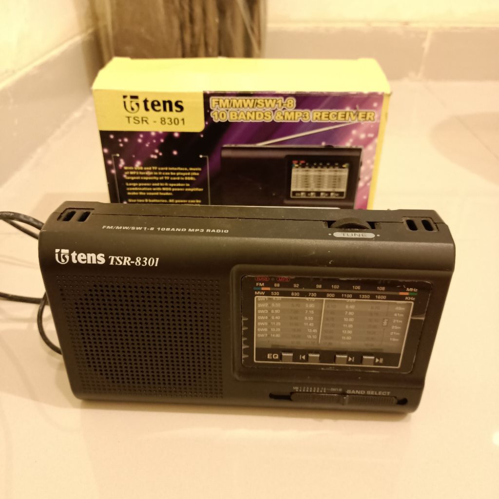 Radio portabel jadul antik merk Tens TSR 8301 10 bands MP3 receiver FM/MW/SW 1-8