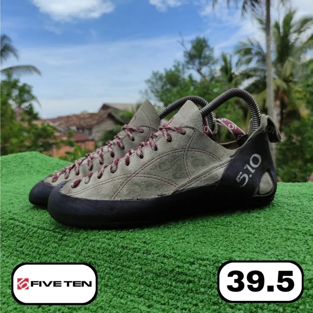 Sepatu climbing panjat tebing Five Ten Grey Lace Up 39.5