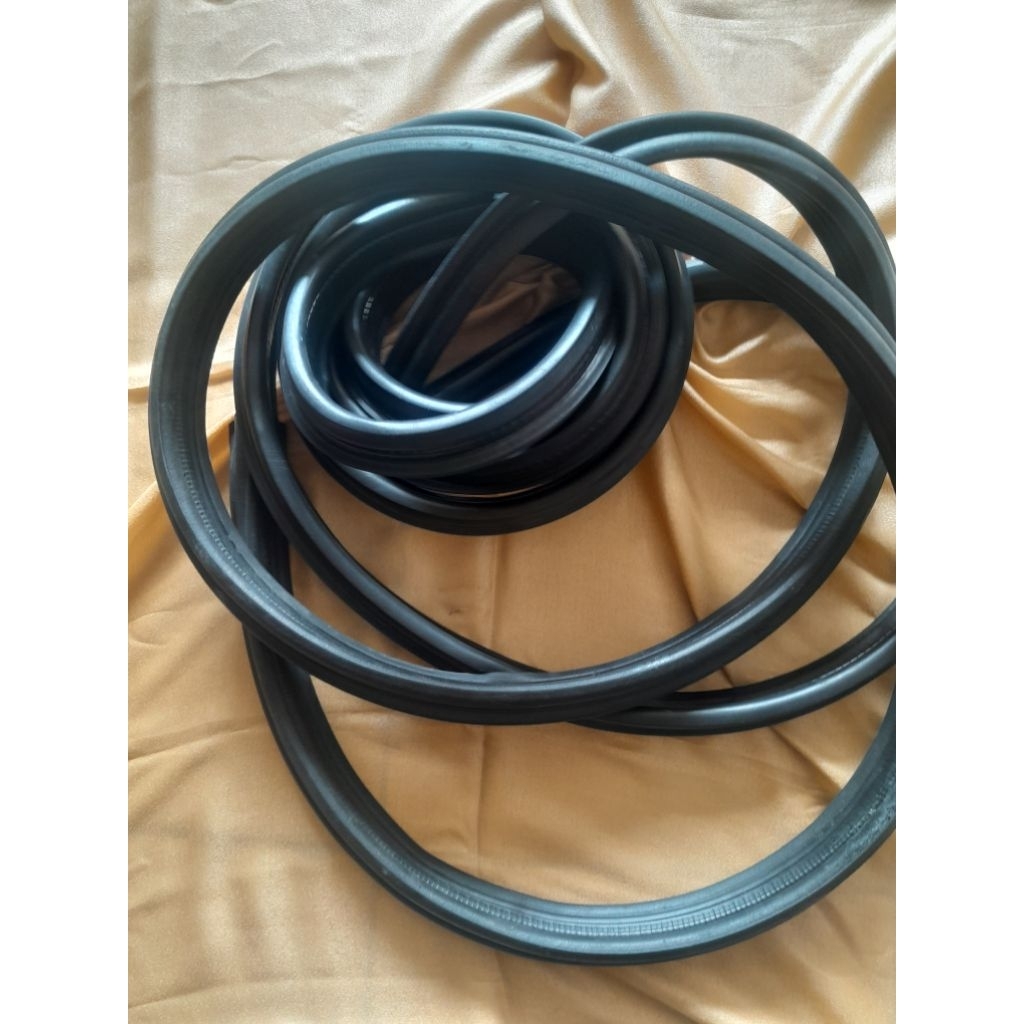 karet bagasi pintu mobil sirion original