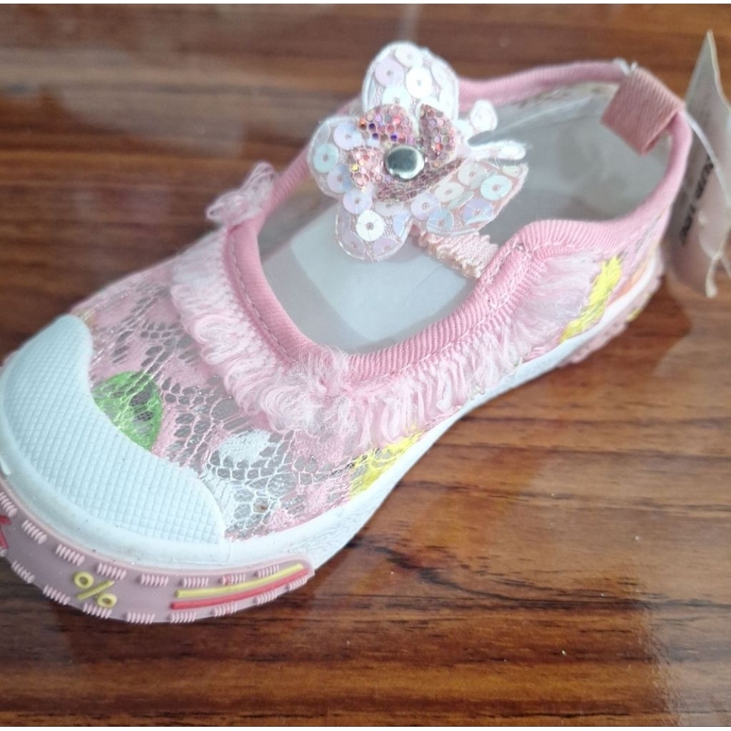 SALE Sepatu Balita Subaru