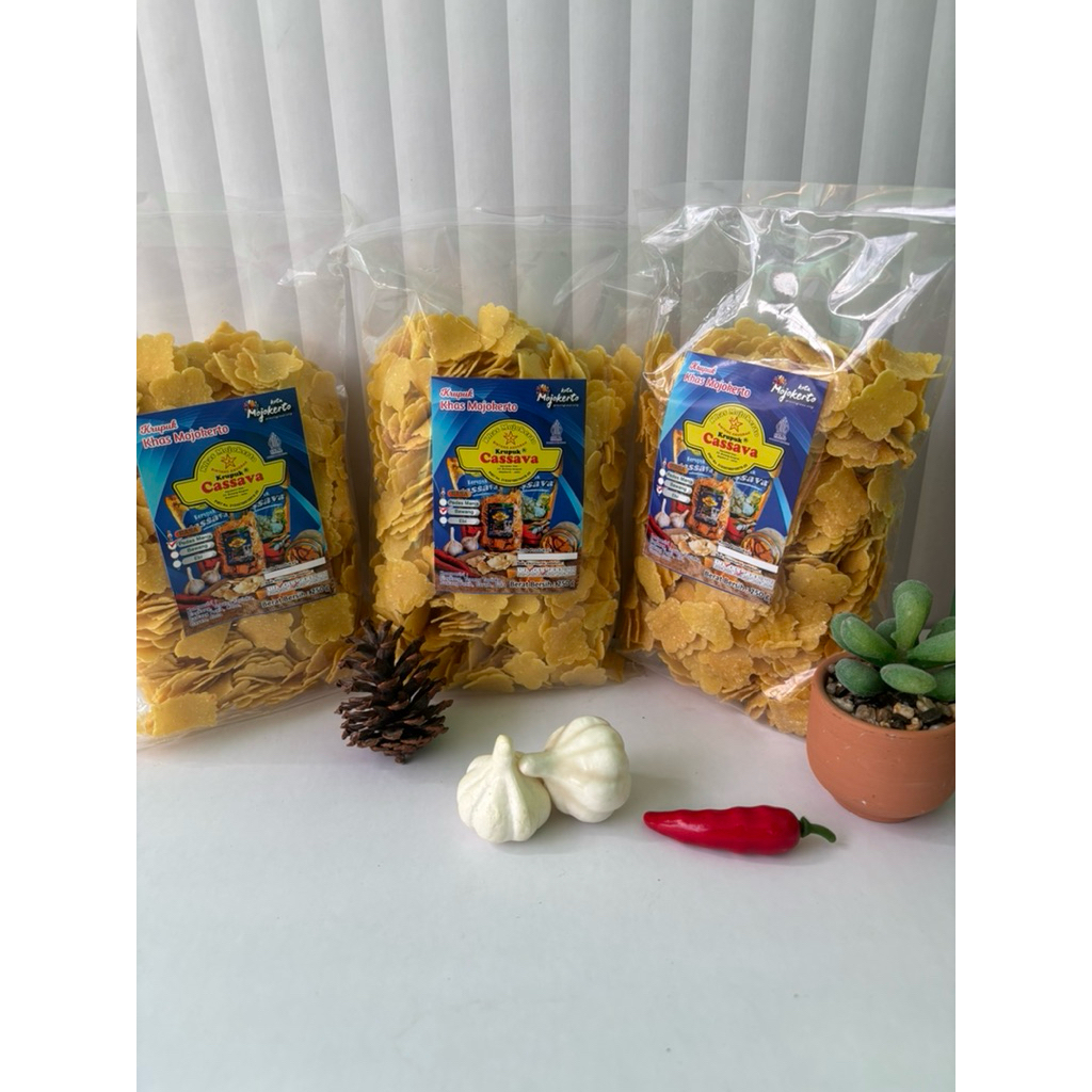 

Kerupuk cassava singkong khas mojokerto rasa bawang pedas manis ebi