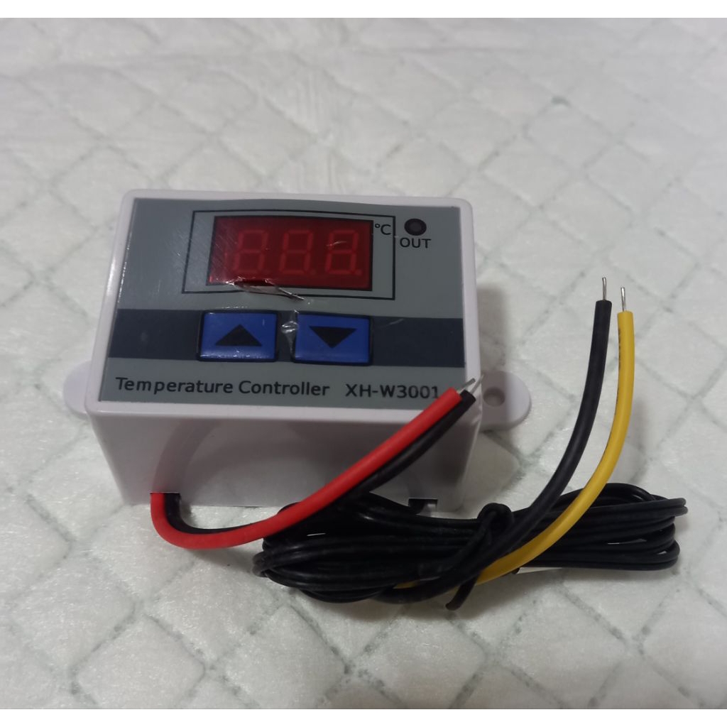 Thermostat digital/ thermometer controller XH-W3001.