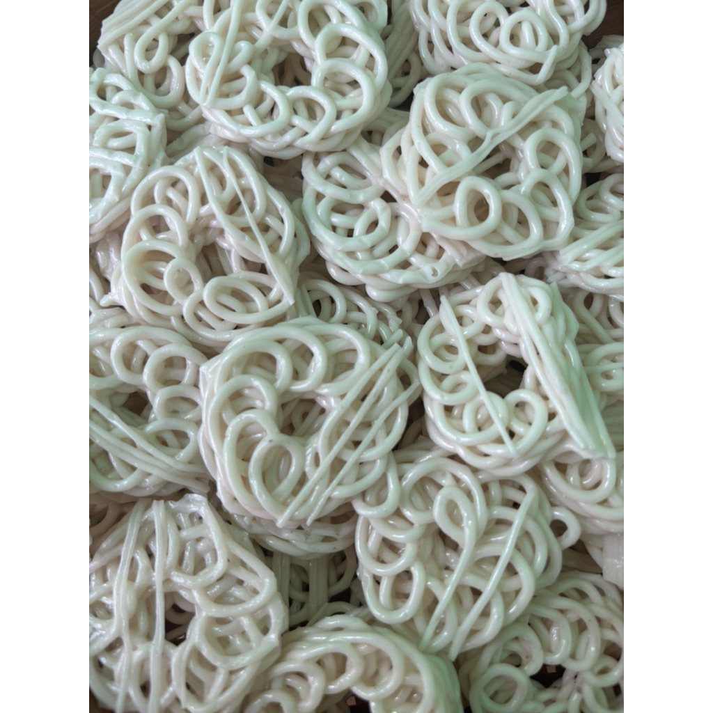 

Kerupuk seblak mentah kiloan mawar tanggung warna putih krupuk toping seblak