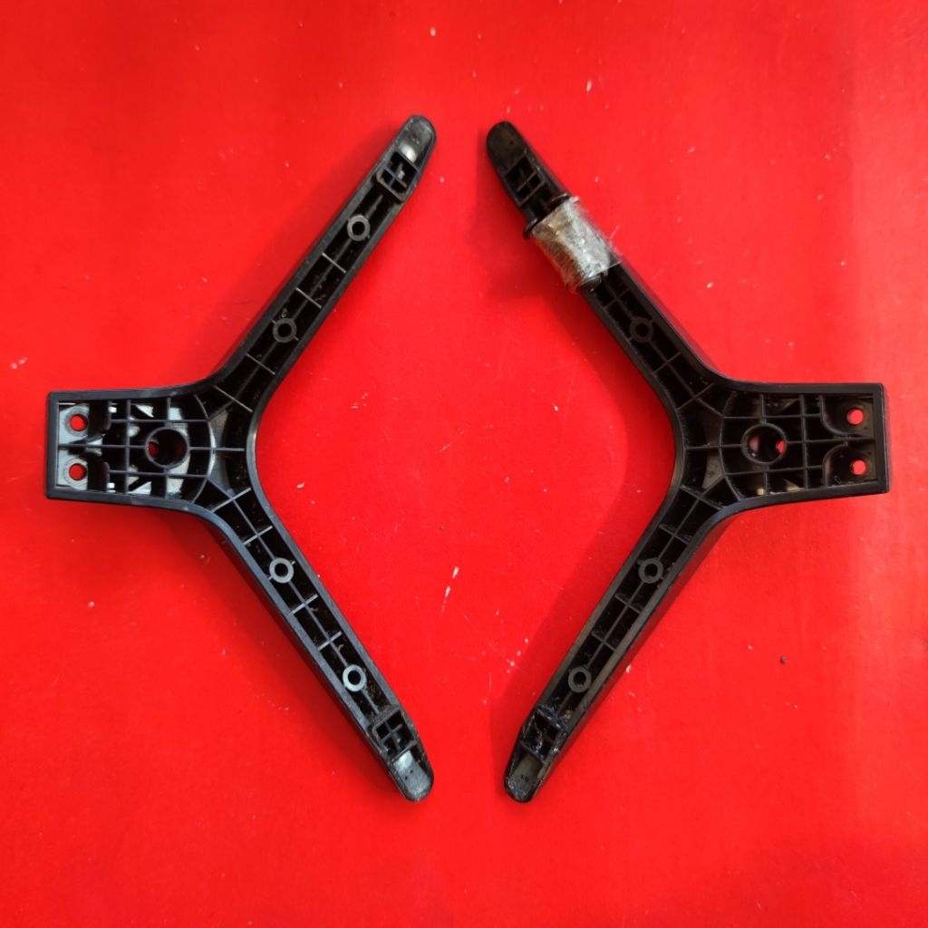 STAND KAKI LED TV POLYTRON PLD 24D1852 PLD 24D1852