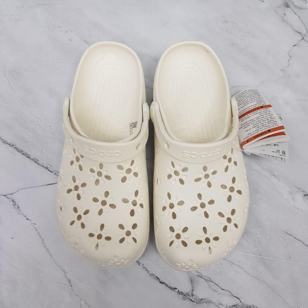 SEPATU SANDAL WANITA CROCS CLASSIC FLORA CLOG / CROCS MOTIF BUNGA