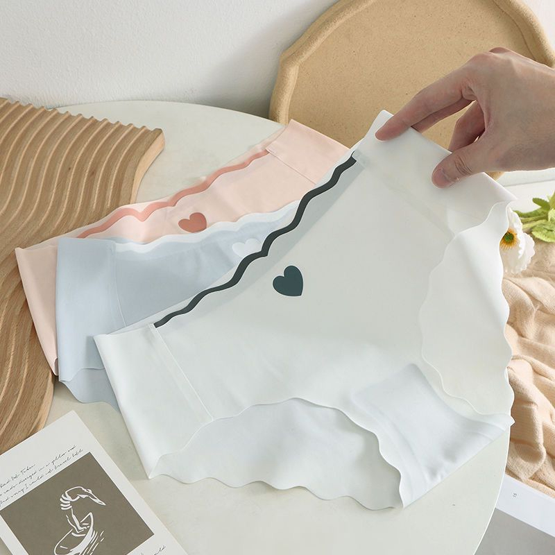 BHEEMSTORE - CD04 Celana Dalam Wanita Es Sutra Seamless wanita sorex CD