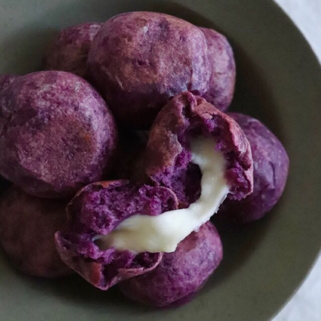 

Bola Ubi Kuning Original Keju Coklat Murah Lezat Kopong