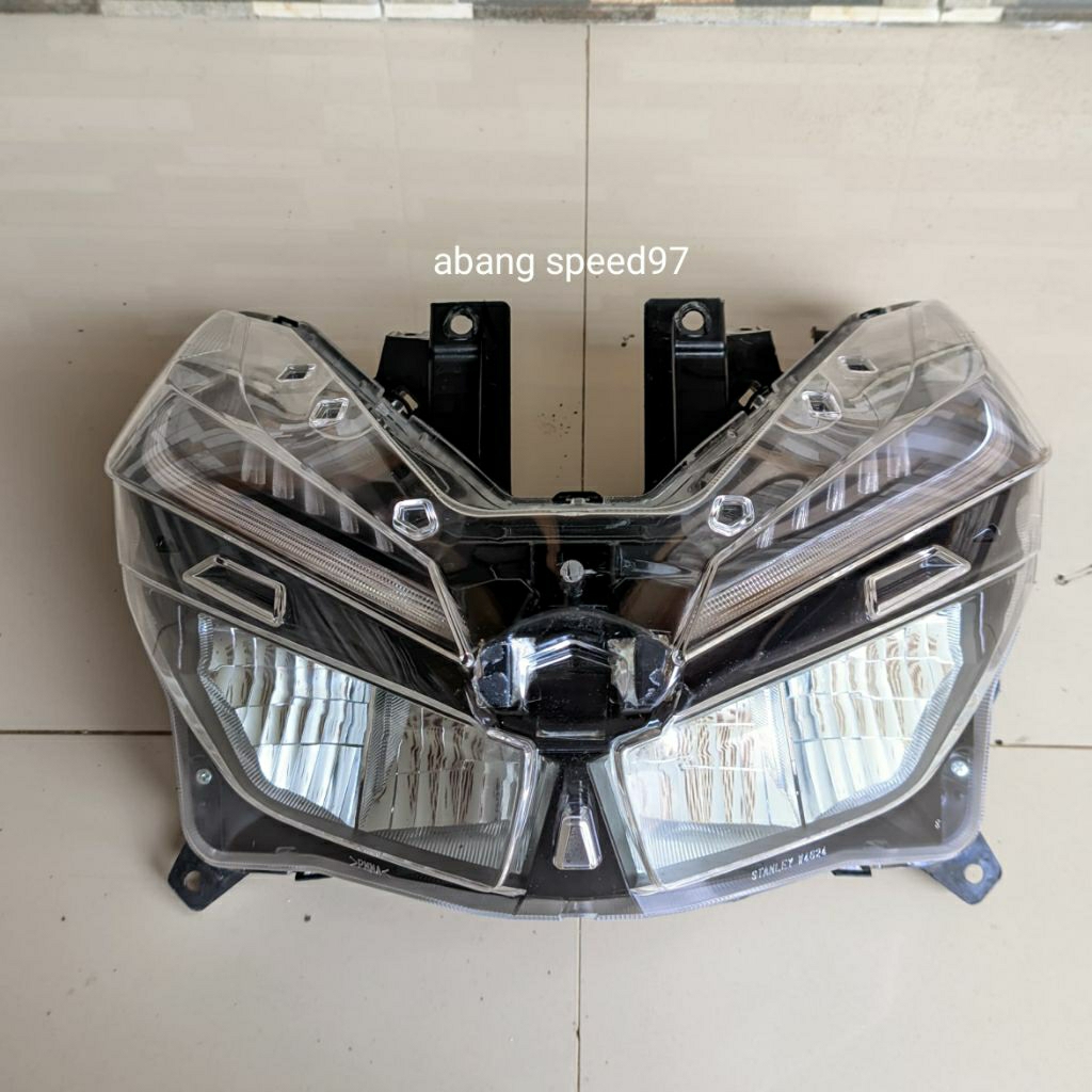 headlamp lampu depan vario new 125 vario 150 led original copotan satu set tinggal pasang