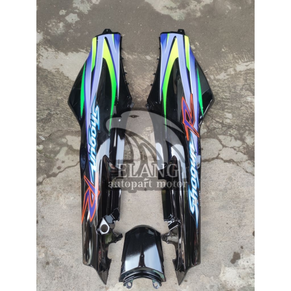 Cover Body Belakang Shogun R 110 Hitam Plus Striping Shogun R 110