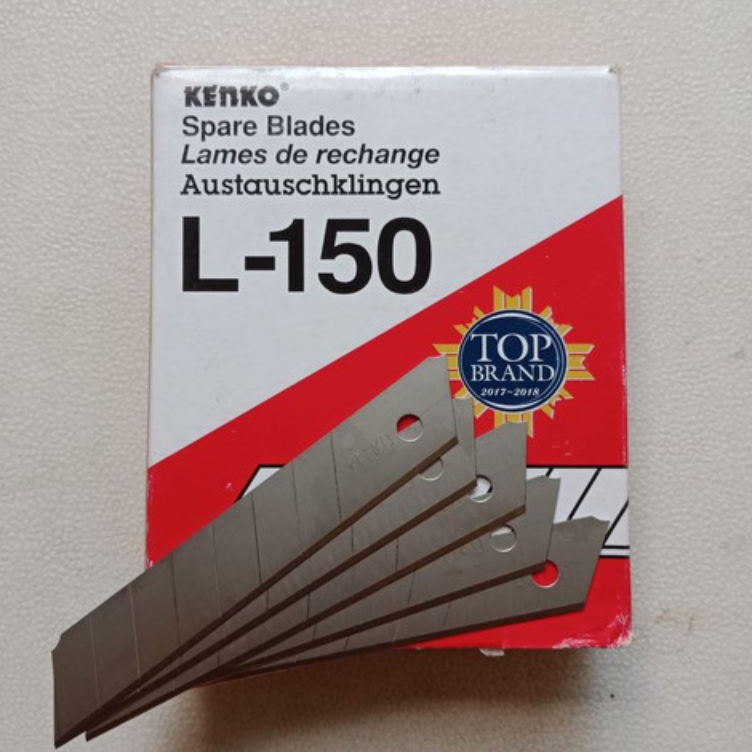 

ISI PISAU CUTTER KENKO L 15 harga perpack isi 12 tube KODE E9V5