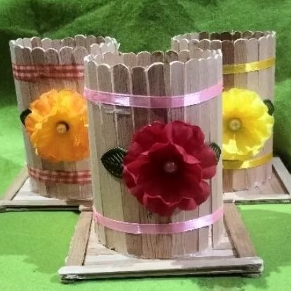 

Prakarya Stik Eskrim Tempat pesil