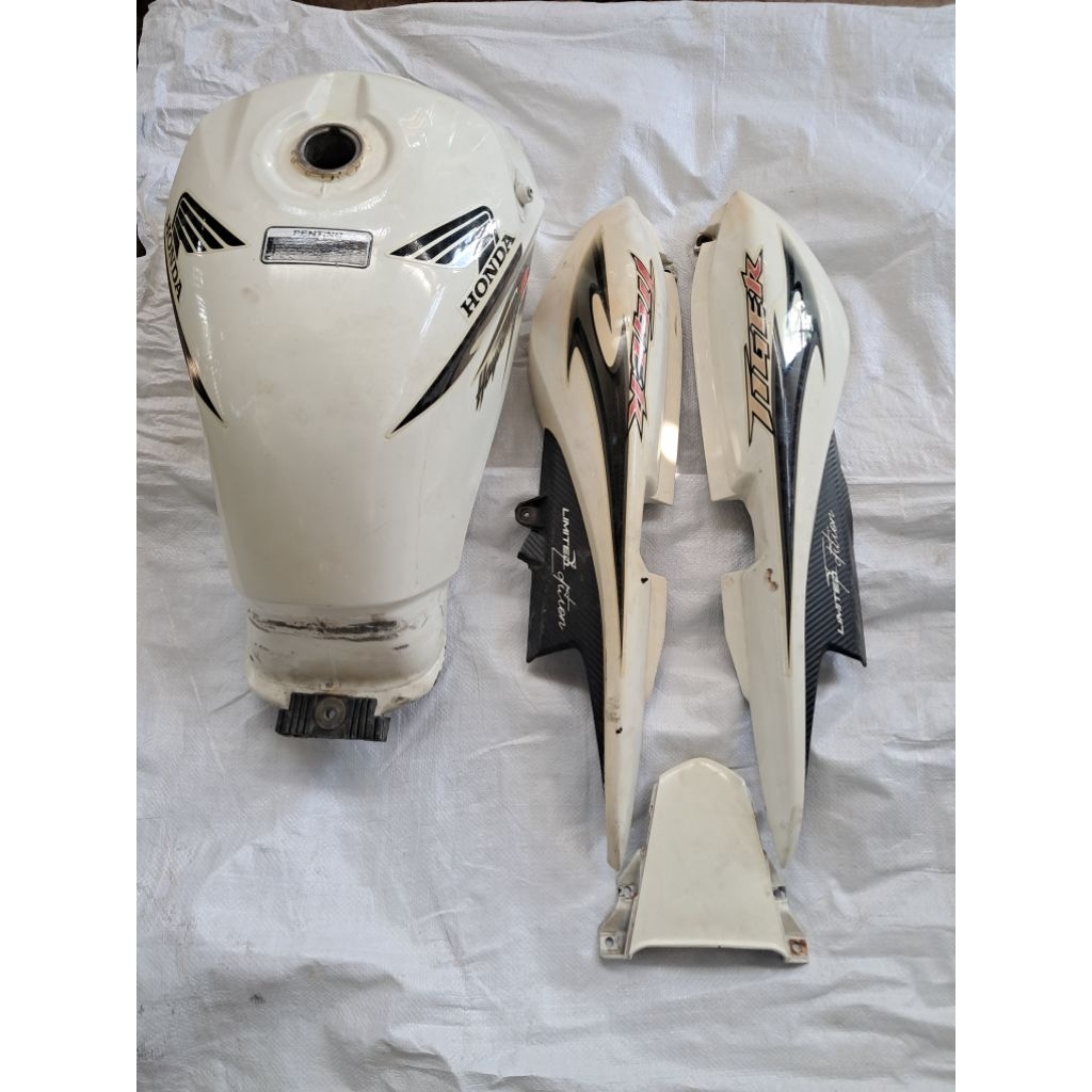 TANGKI SET COVER BODY TIGER REVO ALBINO SIAP PAKAI