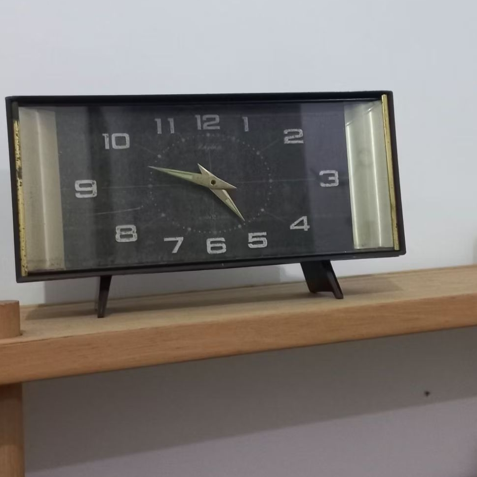 Jam beker jam meja antik jam vintage