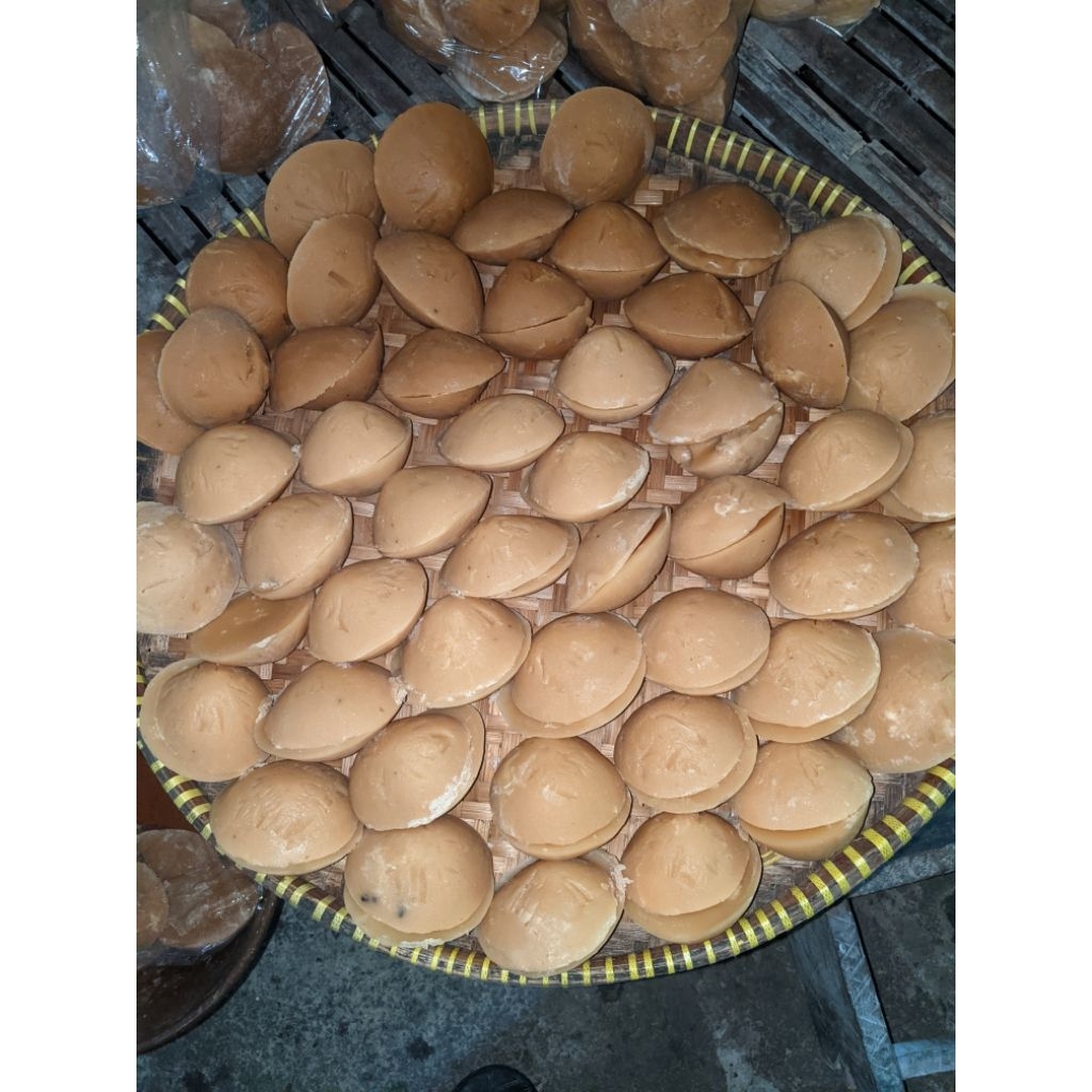 

Gula jawa asli produksi sendiri
