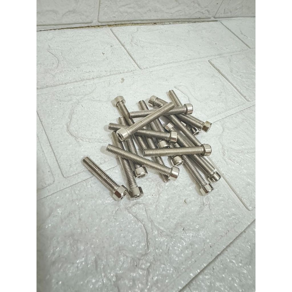 Baut Blok KLX 150 Mesin Bak Mesin Crankcase CVT Kiri Kanan Baud Block KLX 150