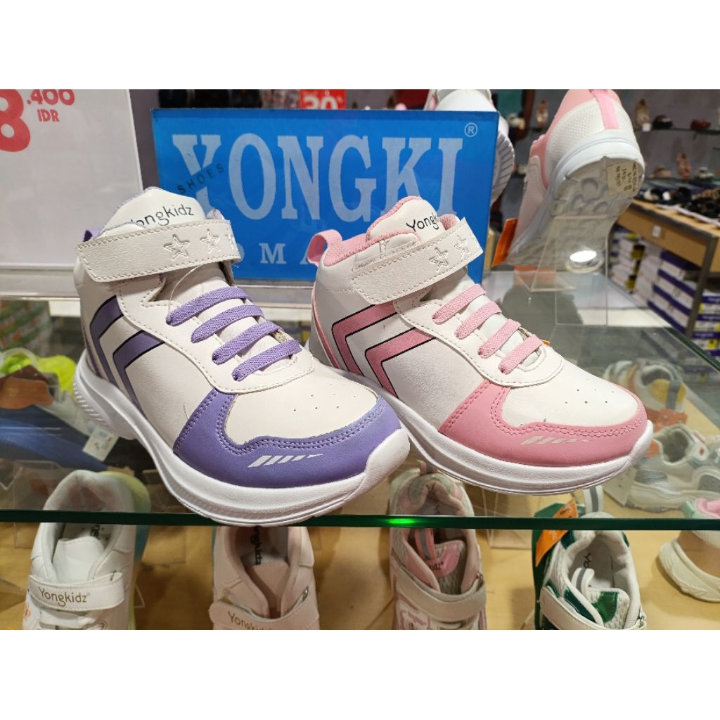 Sepatu anak yongki Komaladi